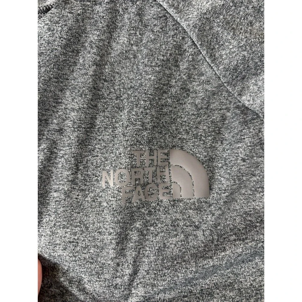 The North Face Men’s Short Sleeve Dri Fit Shirt Grey Size Large